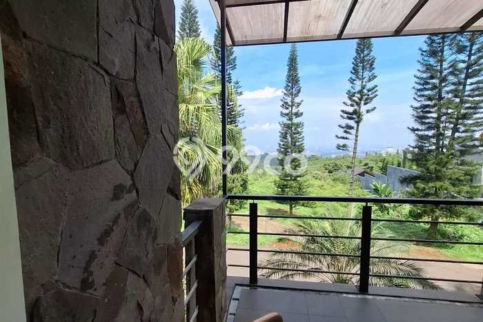 Disewakan Rumah Konsep Modern di Coblong Bandung dengan 5 KT Disewakan Rumah Konsep Modern di Coblong Bandung dengan 5 KT