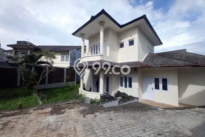 Rumah Luxury Modern Siap Huni di Setiabudi Bandung Rumah Luxury Modern Siap Huni di Setiabudi Bandung