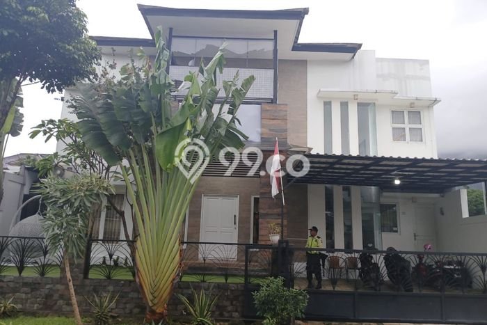 For Sale! Premium House LT 375m2 Desain Modern di Bukit Sentul For Sale! Premium House LT 375m2 Desain Modern di Bukit Sentul