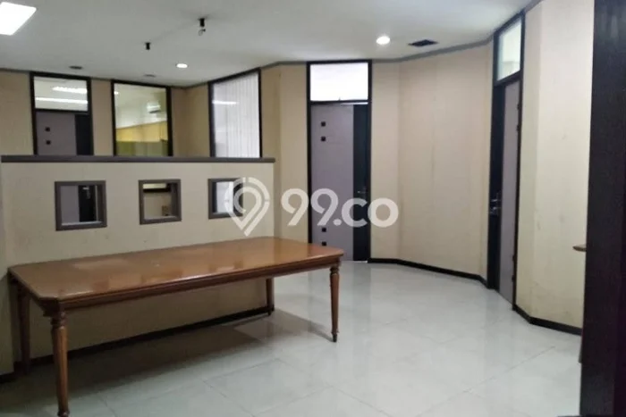 Komersial Disewa di Jakarta Selatan dengan LB 900m2 Area Komersial Ramai Komersial Disewa di Jakarta Selatan dengan LB 900m2 Area Komersial Ramai