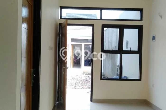 Rumah Strategis Modern Lb 40m2 di Ciracas, Jakarta Timur Rumah Strategis Modern Lb 40m2 di Ciracas, Jakarta Timur