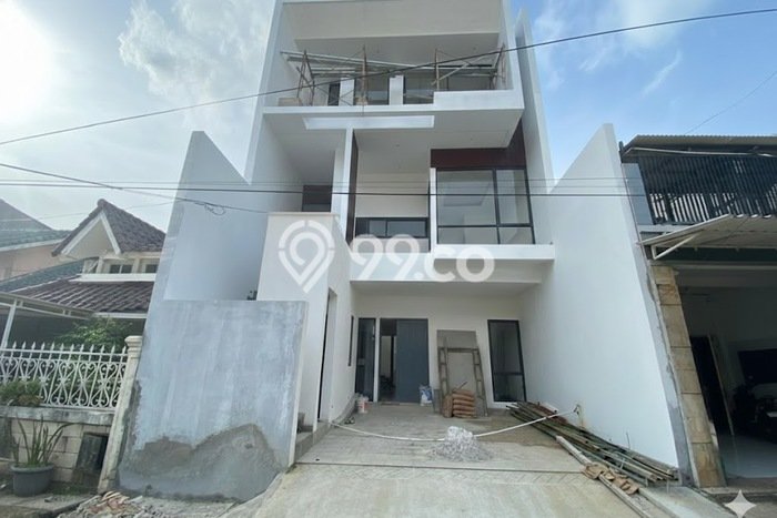 Rumah Mewah LB 260m2 Siap Pakai Desain Elegan di Citra Garden, Jakarta Barat Rumah Mewah LB 260m2 Siap Pakai Desain Elegan di Citra Garden, Jakarta Barat