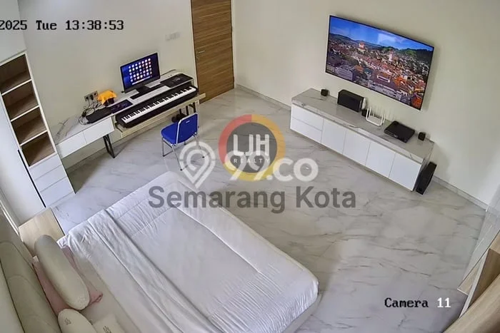 Rumah Elit LB 241m2 Siap Huni Desain Elegan di Candi Golf, Semarang Rumah Elit LB 241m2 Siap Huni Desain Elegan di Candi Golf, Semarang