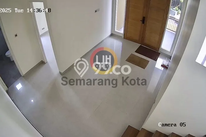 Rumah Elit LB 241m2 Siap Huni Desain Elegan di Candi Golf, Semarang Rumah Elit LB 241m2 Siap Huni Desain Elegan di Candi Golf, Semarang