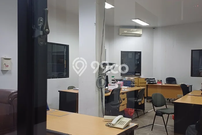 Dijual! Gudang di Tangerang Kota Tangerang LT 1137m2 / LB 2130m2 Kawasan Strategis Dijual! Gudang di Tangerang Kota Tangerang LT 1137m2 / LB 2130m2 Kawasan Strategis