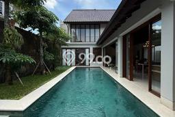 Ready to Use! Premium House LT 775m2 Desain Elegan di Cipete Ready to Use! Premium House LT 775m2 Desain Elegan di Cipete