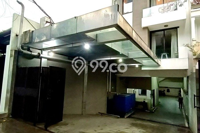 Siap Huni Hunian Elit 5 Kamar di Kebayoran Baru Dekat ke Mana Pun Siap Huni Hunian Elit 5 Kamar di Kebayoran Baru Dekat ke Mana Pun