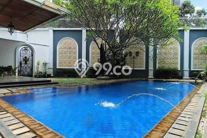 Rumah Mewah LB 1000m2 Siap Pakai Desain Elegan di Simprug Garden, Jakarta Selatan Rumah Mewah LB 1000m2 Siap Pakai Desain Elegan di Simprug Garden, Jakarta Selatan
