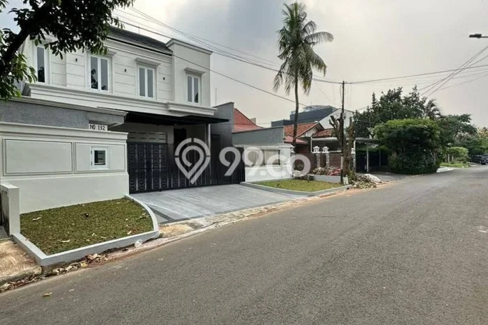 Hunian Mewah LB 500m2 Siap Huni Desain Elegan di Pondok Indah, Jakarta Selatan Hunian Mewah LB 500m2 Siap Huni Desain Elegan di Pondok Indah, Jakarta Selatan