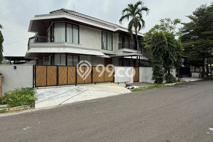 For Sale! Luxury House LT 260m2 Desain Elegan di Pondok Indah For Sale! Luxury House LT 260m2 Desain Elegan di Pondok Indah