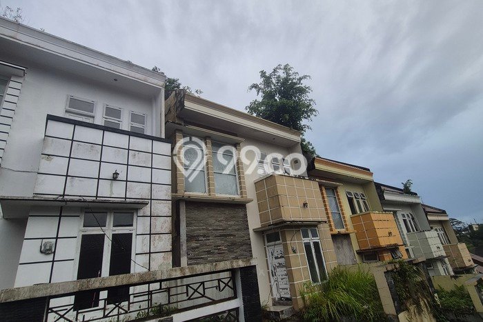 Dijual Cepat Rumah Favorit Siap Huni LB 105m2 di Balikpapan Selatan, Balikpapan Dijual Cepat Rumah Favorit Siap Huni LB 105m2 di Balikpapan Selatan, Balikpapan