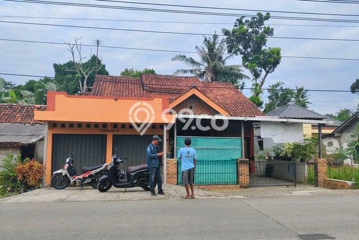 Jual Rumah Strategis Bagus Punya 3 KT di Kesugihan Cilacap SHM Jual Rumah Strategis Bagus Punya 3 KT di Kesugihan Cilacap SHM