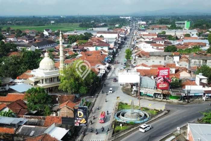 Ruko Dijual di Sampang LT 120m2, LB 168m2 untuk Investasi Ruko Dijual di Sampang LT 120m2, LB 168m2 untuk Investasi