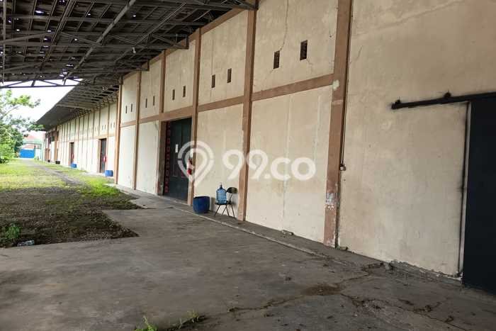 Disewakan Gudang komersial di Cilacap Utara luas bangunan 1200m2 Disewakan Gudang komersial di Cilacap Utara luas bangunan 1200m2