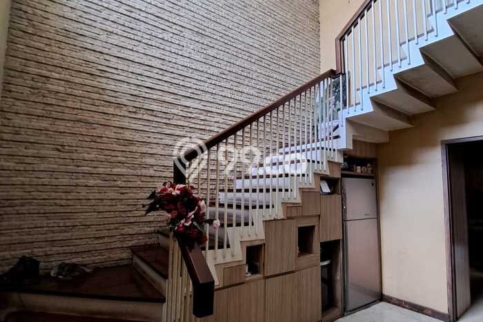 Rumah Luxury Modern Siap Huni di BSD Nusaloka Tangerang Rumah Luxury Modern Siap Huni di BSD Nusaloka Tangerang