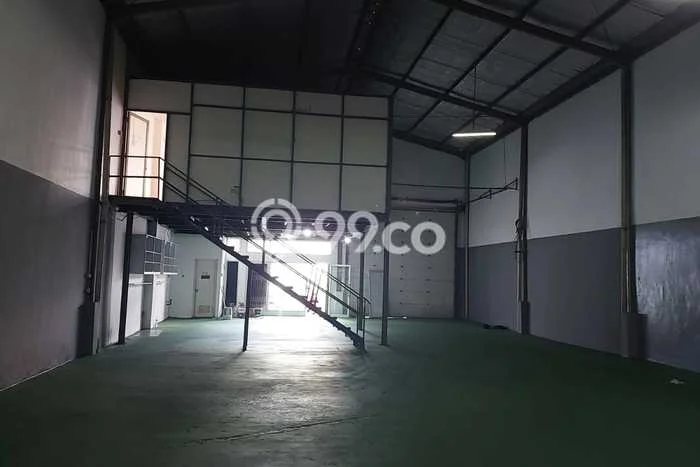 Disewakan Gudang komersial di Cakung luas bangunan 400m2 Disewakan Gudang komersial di Cakung luas bangunan 400m2