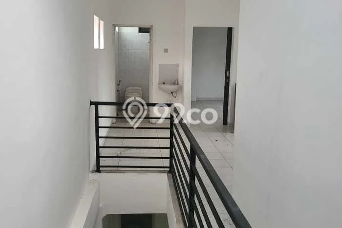LOKASI PREMIUM! Ruko Kawasan Cakung, Luas 100m², Lokasi Niaga LOKASI PREMIUM! Ruko Kawasan Cakung, Luas 100m², Lokasi Niaga