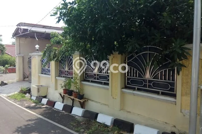 Rumah Strategis Modern Lb 450m2 di Semarang Barat, Semarang Rumah Strategis Modern Lb 450m2 di Semarang Barat, Semarang