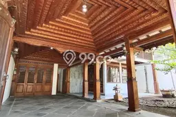 Dijual Rumah Premium dengan Fasilitas Sekitar Lengkap di Semarang Tengah, Semarang Dijual Rumah Premium dengan Fasilitas Sekitar Lengkap di Semarang Tengah, Semarang