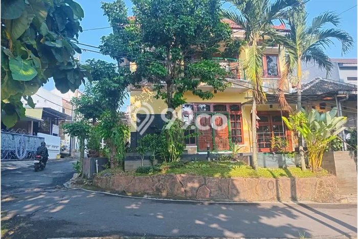 Rumah Eksklusif Dijual LT 121m2 di Tembalang, Semarang Rumah Eksklusif Dijual LT 121m2 di Tembalang, Semarang