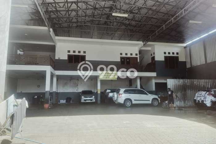 Unit Komersial Dijual di Gajah Mungkur Semarang Luas Tanah 489m2, Luas Bangunan 200m2 Unit Komersial Dijual di Gajah Mungkur Semarang Luas Tanah 489m2, Luas Bangunan 200m2
