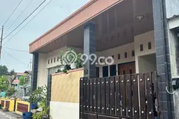Rumah Strategis Minimalis Lb 200m2 di Semarang Barat, Semarang Rumah Strategis Minimalis Lb 200m2 di Semarang Barat, Semarang
