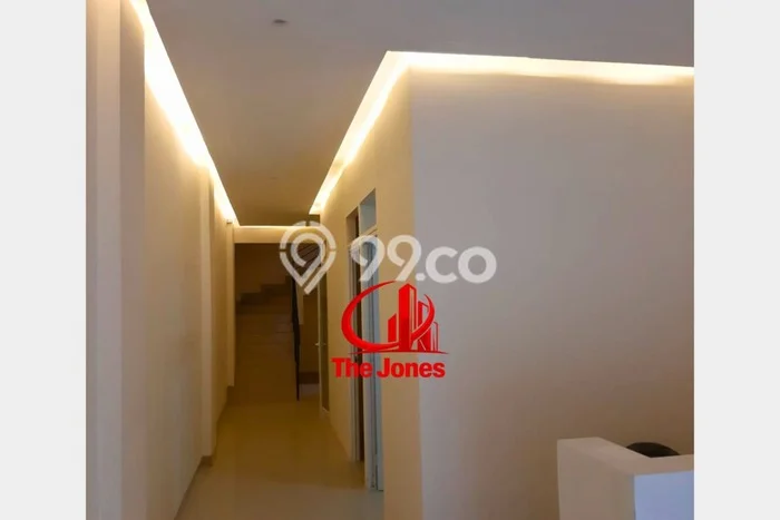 Unit Ruko disewakan di Mampang Prapatan Jakarta Selatan dengan LT 67m2 / LB 239m2 Unit Ruko disewakan di Mampang Prapatan Jakarta Selatan dengan LT 67m2 / LB 239m2