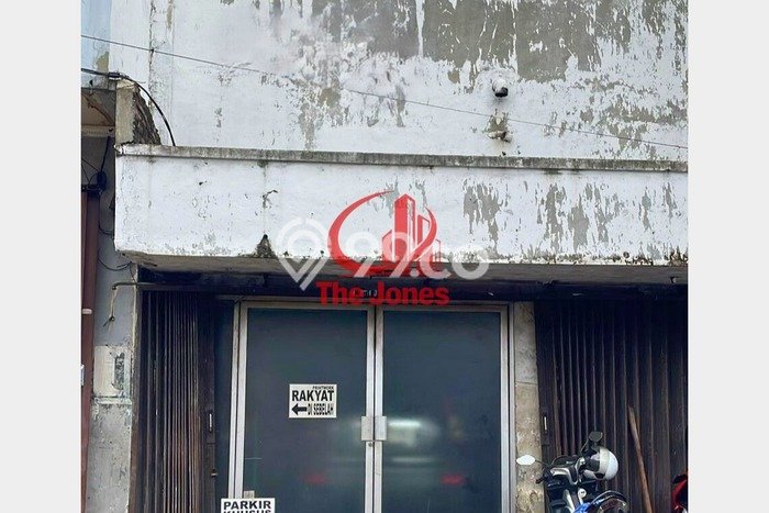 Ruko bagus disewakan di Jatinegara Jakarta Timur dengan LB 165m2 harga sewa terbaik Ruko bagus disewakan di Jatinegara Jakarta Timur dengan LB 165m2 harga sewa terbaik