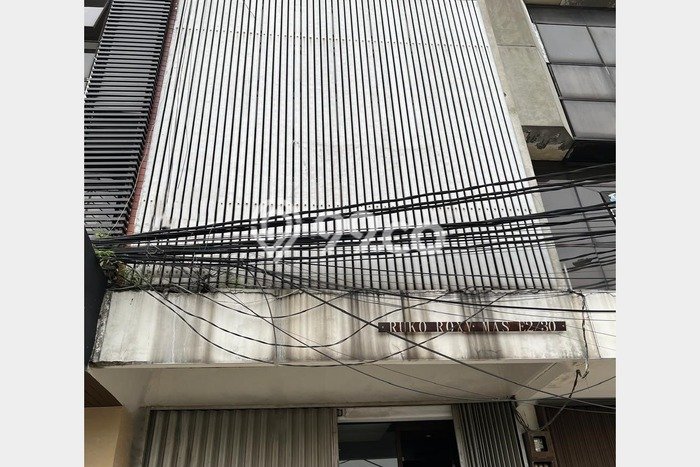 Ruko disewakan lokasi strategis Gambir Jakarta Pusat 375m2 Ruko disewakan lokasi strategis Gambir Jakarta Pusat 375m2