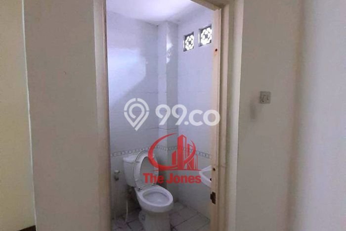 Ruko Dijual di Jakarta Selatan LT 211m2 & LB 845m2 Lokasi Terbaik! Ruko Dijual di Jakarta Selatan LT 211m2 & LB 845m2 Lokasi Terbaik!