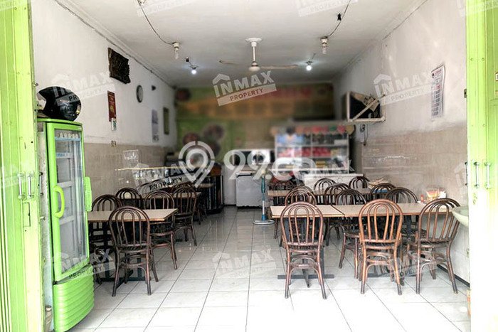 Ruko Dijual di Klojen LT 75m2, LB 150m2 Solusi Investasi Cerdas Ruko Dijual di Klojen LT 75m2, LB 150m2 Solusi Investasi Cerdas