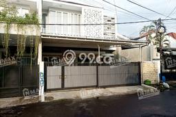 Rumah Modern Minimalis 6 Kamar Siap Huni di Sukun Rumah Modern Minimalis 6 Kamar Siap Huni di Sukun