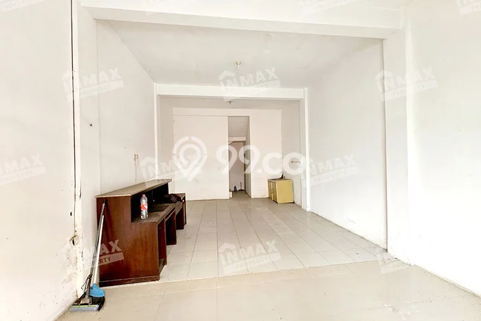 Disewakan Ruko di Klojen Malang LT 54m2, LB 108m2 Disewakan Ruko di Klojen Malang LT 54m2, LB 108m2