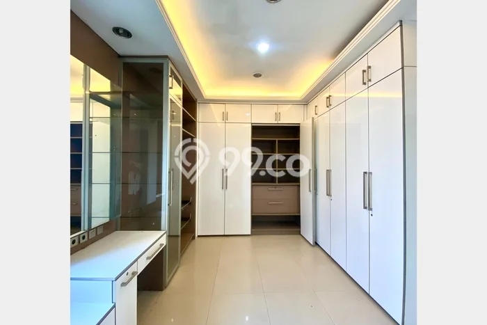 Siap Huni Rumah Mewah 3 Kamar di Kemayoran Dekat ke Mana Saja Siap Huni Rumah Mewah 3 Kamar di Kemayoran Dekat ke Mana Saja