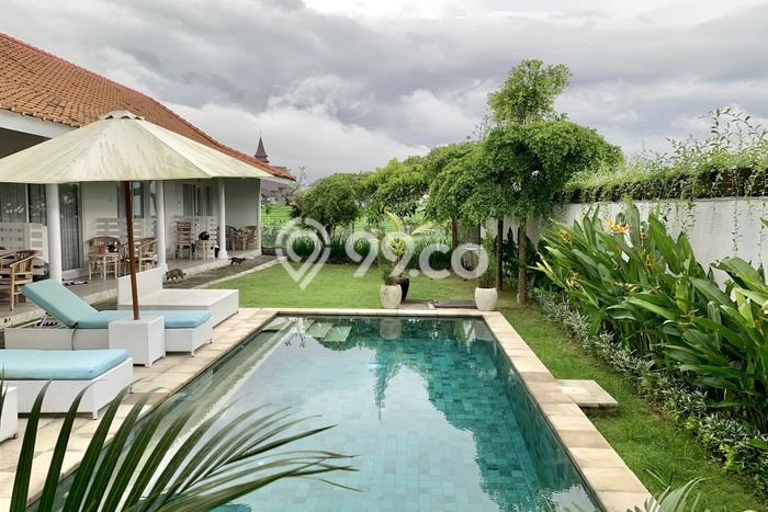Kost Dijual di Canggu dengan 7 KT dan Luas 300m2 Kost Dijual di Canggu dengan 7 KT dan Luas 300m2