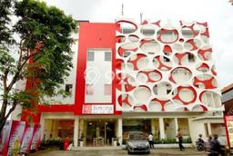 Hotel Strategis Kawasan , Luas 1800m2m², Kawasan Komersial, Tingkat Keramaian Tinggi Hotel Strategis Kawasan , Luas 1800m2m², Kawasan Komersial, Tingkat Keramaian Tinggi
