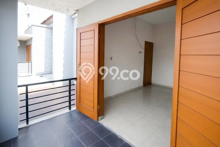 Jual Rumah Bagus Siap Huni LB 180m2 di Mangkubumen, Solo Jual Rumah Bagus Siap Huni LB 180m2 di Mangkubumen, Solo
