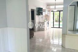 Jual Rumah Luas Elegan Dengan View Eksklusif di Rempoa, Tangerang Selatan Jual Rumah Luas Elegan Dengan View Eksklusif di Rempoa, Tangerang Selatan