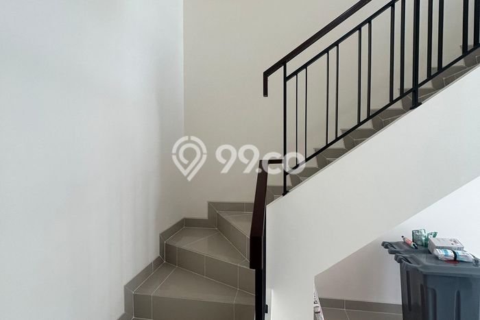 Unit Ruko Disewakan di Gading Serpong di Area Ramai & Strategis Unit Ruko Disewakan di Gading Serpong di Area Ramai & Strategis