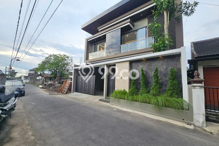 Rumah Modern LB/LT 265m2/196m2 Siap Huni di Purwomartani , Sleman Rumah Modern LB/LT 265m2/196m2 Siap Huni di Purwomartani , Sleman