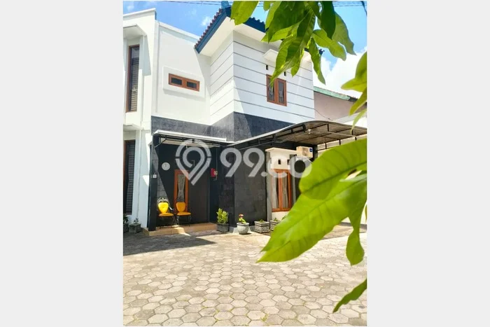 Rumah Kost untuk Dijual di Caturtunggal Punya 23 Kamar Rumah Kost untuk Dijual di Caturtunggal Punya 23 Kamar