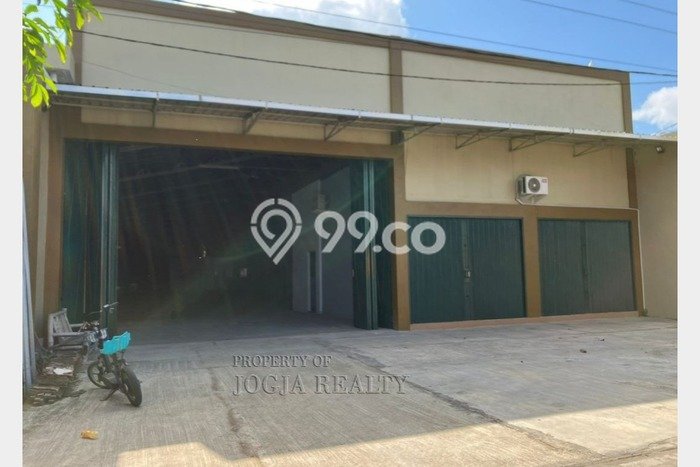 Gudang Disewakan Cepat di Banguntapan Bantul LB 300m2 Gudang Disewakan Cepat di Banguntapan Bantul LB 300m2