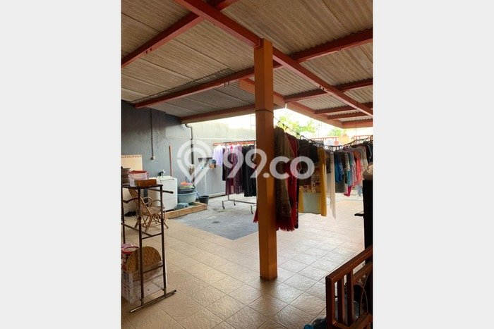 Rumah Kost untuk Dijual di Depok dengan 13 KT, 12 KM, Luas 470m2 Rumah Kost untuk Dijual di Depok dengan 13 KT, 12 KM, Luas 470m2