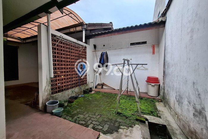 Rumah Elit LB 300m2 Siap Pakai Desain Elegan di Caturtunggal, Sleman Rumah Elit LB 300m2 Siap Pakai Desain Elegan di Caturtunggal, Sleman