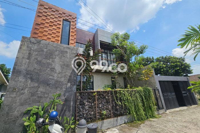 For Sale! Luxury House LT 202m2 Desain Modern di Sleman For Sale! Luxury House LT 202m2 Desain Modern di Sleman