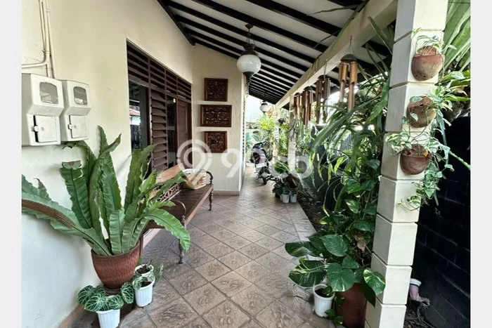 HOT LISTING! Rumah Siap Huni lokasi Depok, Sleman, Luas 360m² LB 147m² HOT LISTING! Rumah Siap Huni lokasi Depok, Sleman, Luas 360m² LB 147m²