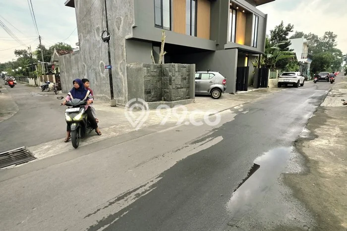 For Sale Rumah 3 Kamar Lokasi Strategis Nyaman dan Strategis di Depok For Sale Rumah 3 Kamar Lokasi Strategis Nyaman dan Strategis di Depok