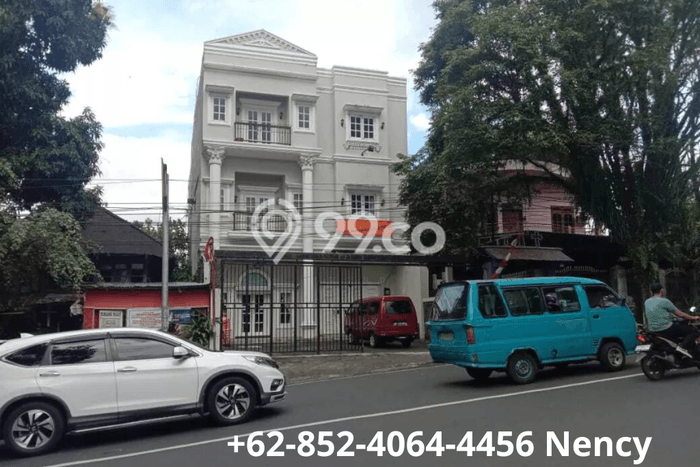 Rumah EXCLUSIVE area Wenang, Manado, LT 420m² Bangunan 450m² KESEMPATAN TERBATAS! Rumah EXCLUSIVE area Wenang, Manado, LT 420m² Bangunan 450m² KESEMPATAN TERBATAS!