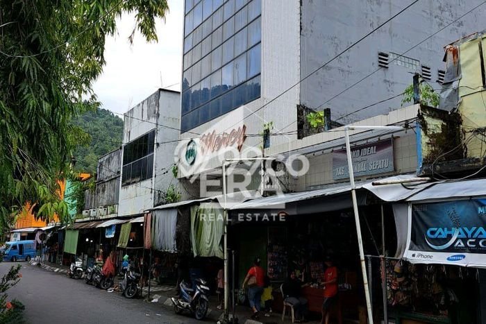 Ruko Paling Dicari LB 391m2 Dijual di Tahuna Ruko Paling Dicari LB 391m2 Dijual di Tahuna