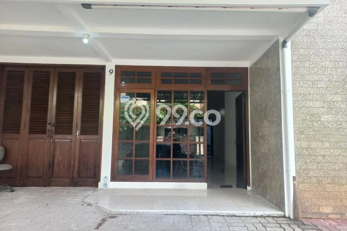 Rumah Disewakan Jakarta Selatan LT 220m2 LB 200m2 Area Pondok Indah Rumah Disewakan Jakarta Selatan LT 220m2 LB 200m2 Area Pondok Indah